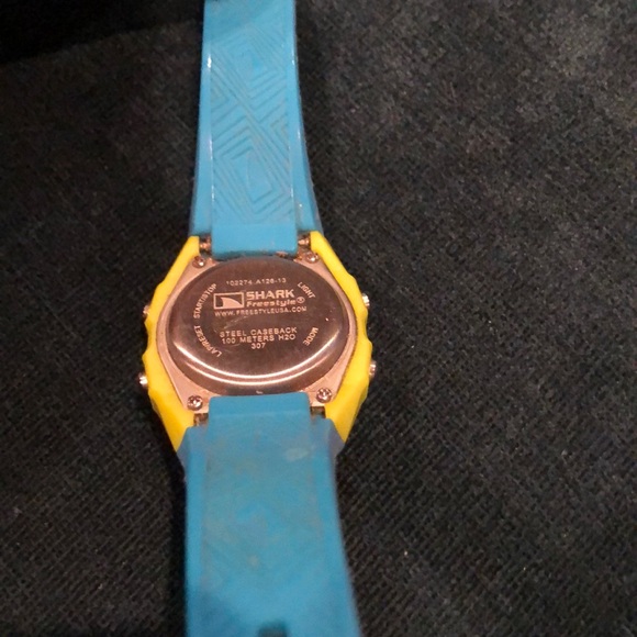 A watch - Picture 4 of 4